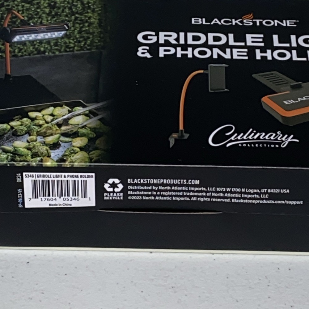 Blackstone Griddle LED Light & Phone Holder Silicone Accessory Kit Rechargeable - Picture 5 of 5
